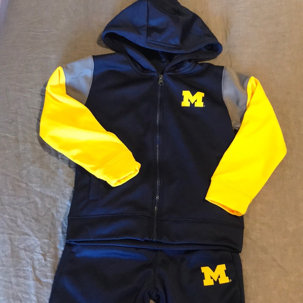 Kids Michigan hoodie and pant track suit- NEW